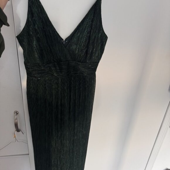 Dessy Group - After Six Dress Plunge V-Neck - Metallic Evergreen - Medium - Picture 8 of 8